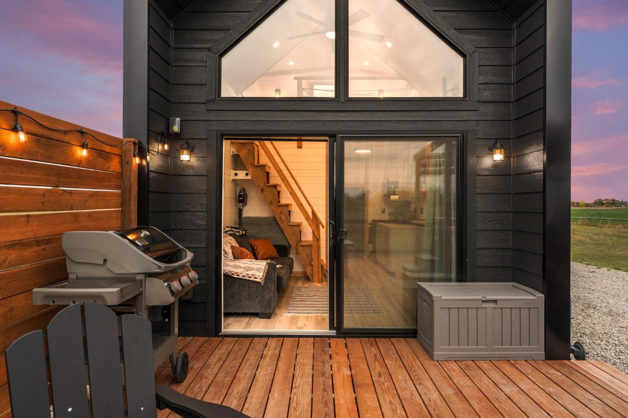 Modern Tiny Cabin, With Hot Tub In Choteau Mt Zewnętrze zdjęcie