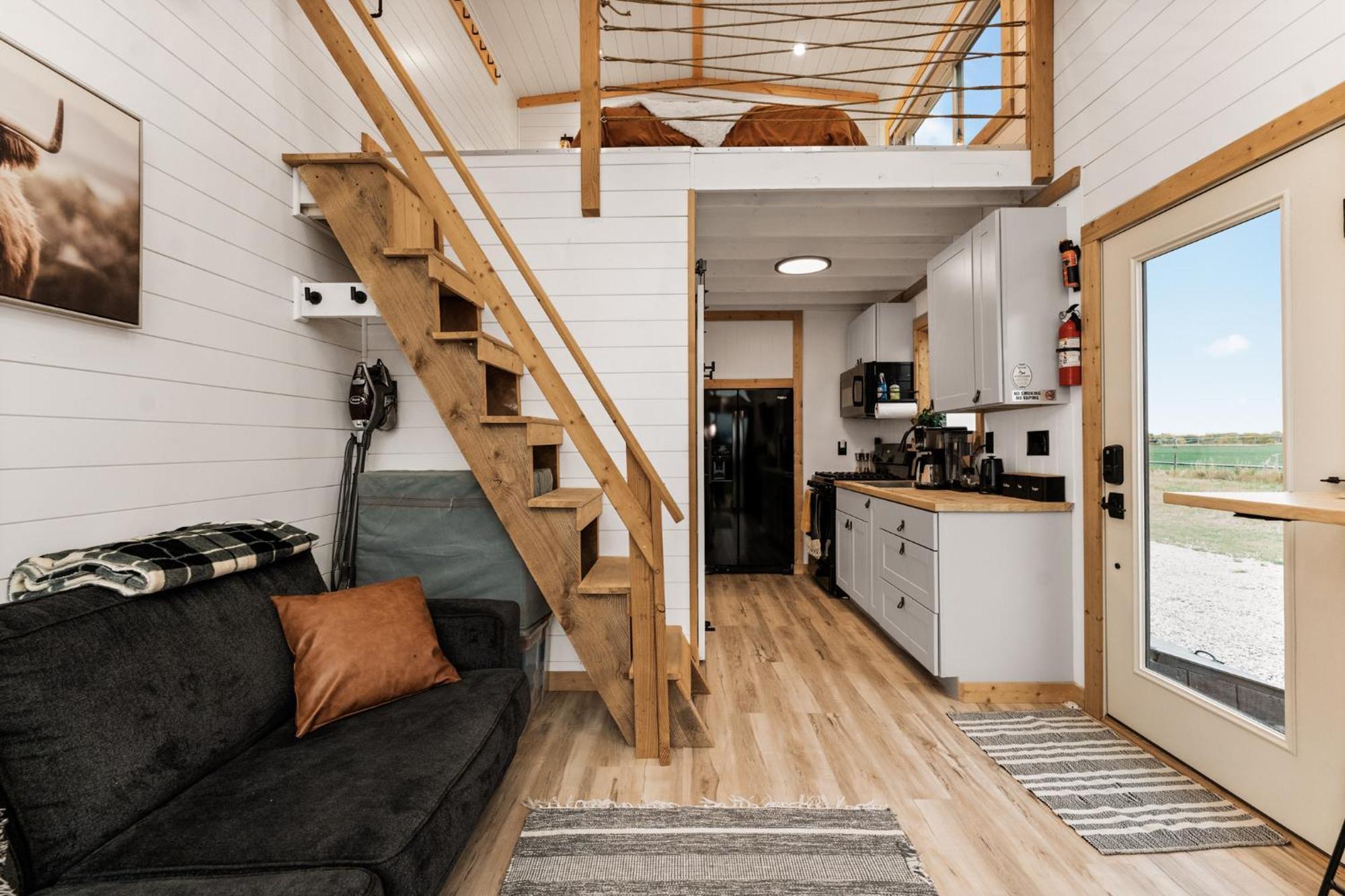Modern Tiny Cabin, With Hot Tub In Choteau Mt Zewnętrze zdjęcie
